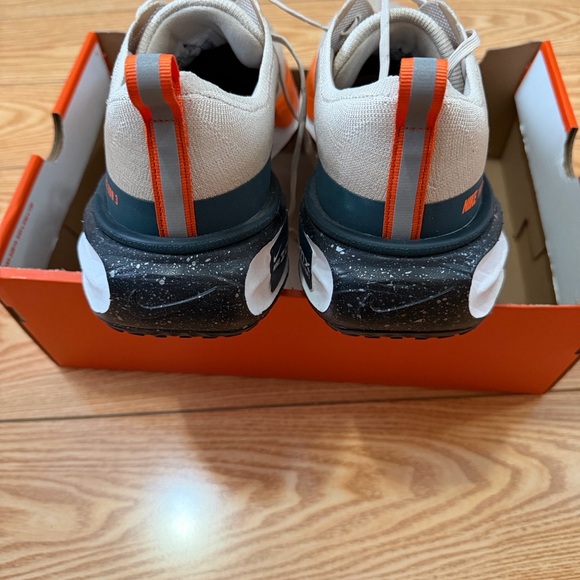 Nike Men\'s Beige and Orange Athletic Shoes
